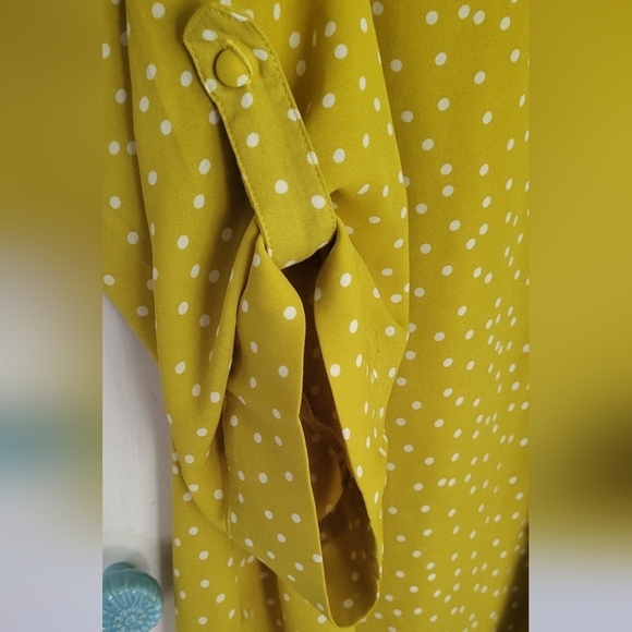 Torrid Split Neck Yellow Polkadot Georgette Blouse - Picture 8 of 11
